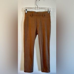 Time and Tru Tan Leggings with Back Pockets Size Small (4-6)